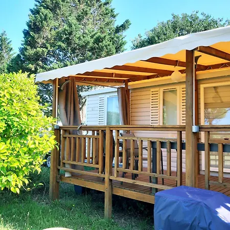 Campsite Mobil Home Dans Camping Lattes