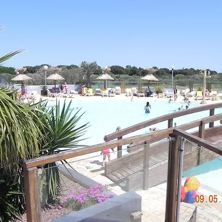 Campsite Mobil Home Dans Camping Lattes 4*