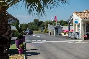 Campsite Mobil Home Dans Camping Lattes 4*