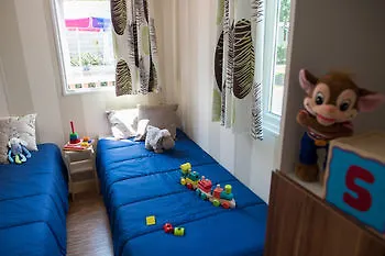 Mobil Home Dans Camping Lattes Campsite 4*