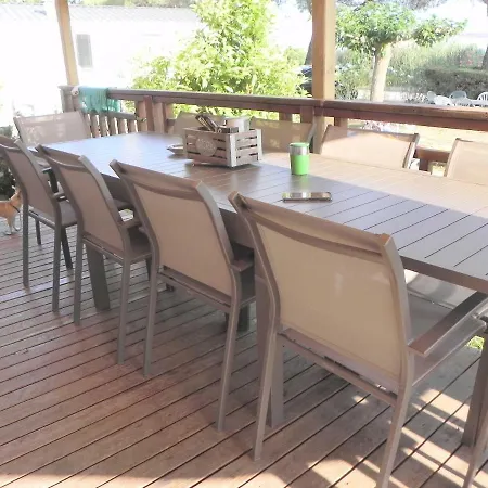 Mobil Home Dans Camping Lattes Campsite